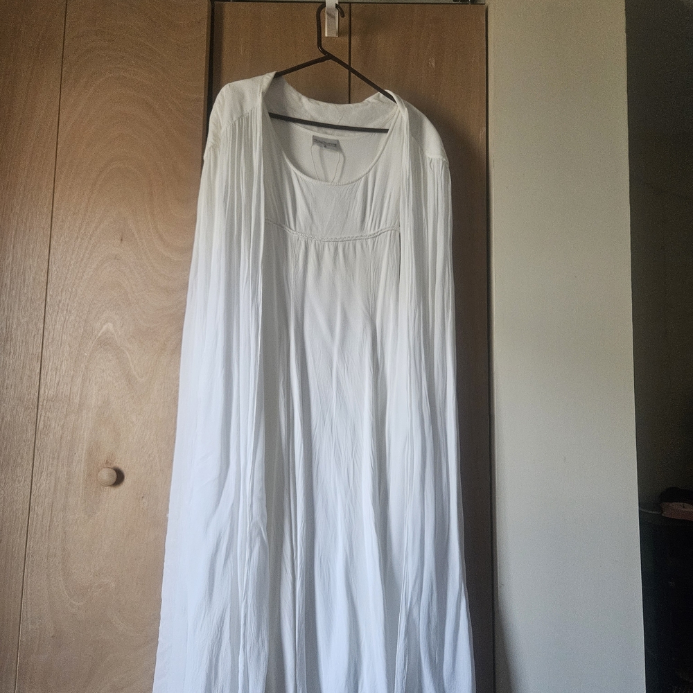 Elegant White Maxi Dress